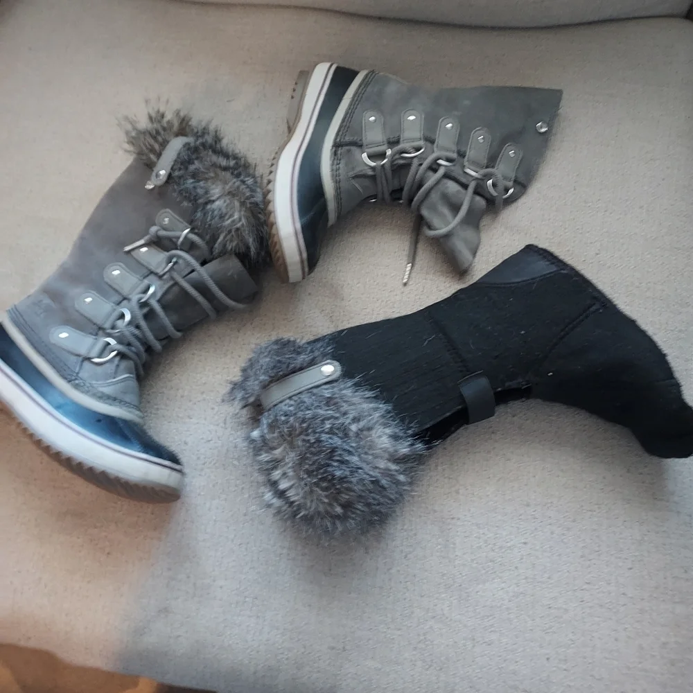 Sorel Joan Of Arctic Waterproof boot. In Grey